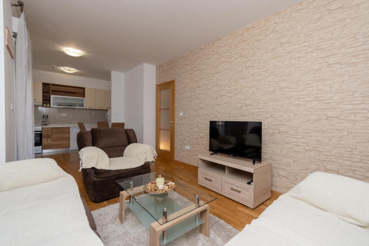 City Compass Apartment 2 Podgorica Exterior photo
